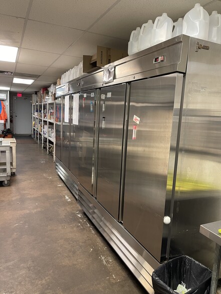 More Photos Of 109-111 S Main St, Irving Restaurant For Sale