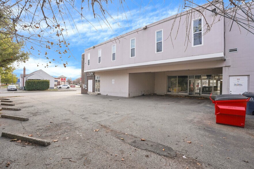 More Photos Of 2776 E Main St, Bexley Storefront Retail Office For Lease