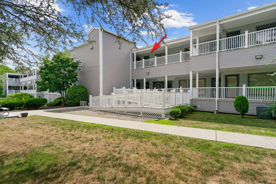 More Photos Of 1050 Main St, East Greenwich Office For Sale