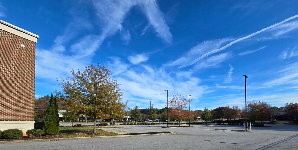 More Photos Of 701 Mutual Ct, Raleigh Office For Sale