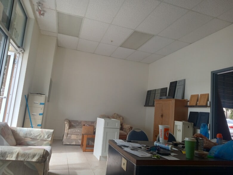 More Photos Of 4188 Westroads Dr, Riviera Beach Warehouse For Sale