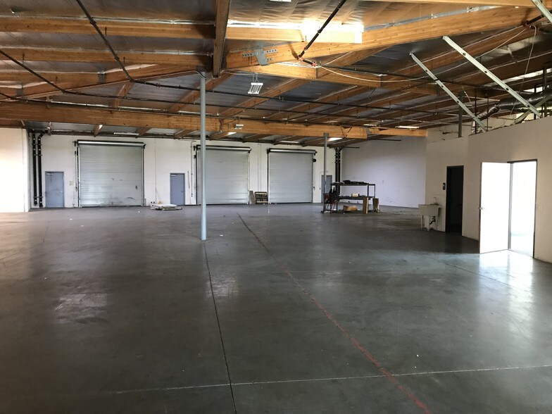 More Photos Of 6421 Central Ave, Riverside Warehouse For Lease