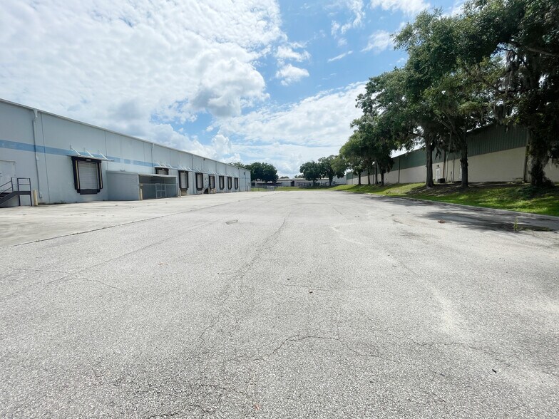More Photos Of 451 SW 57th Ave, Ocala Distribution For Lease