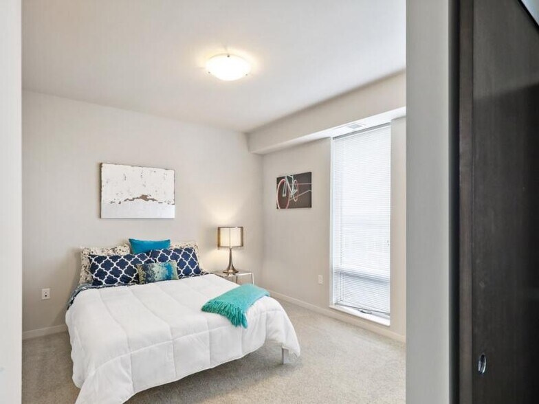 More Photos Of 2922 Aldrich Ave S, Minneapolis Apartments For Lease