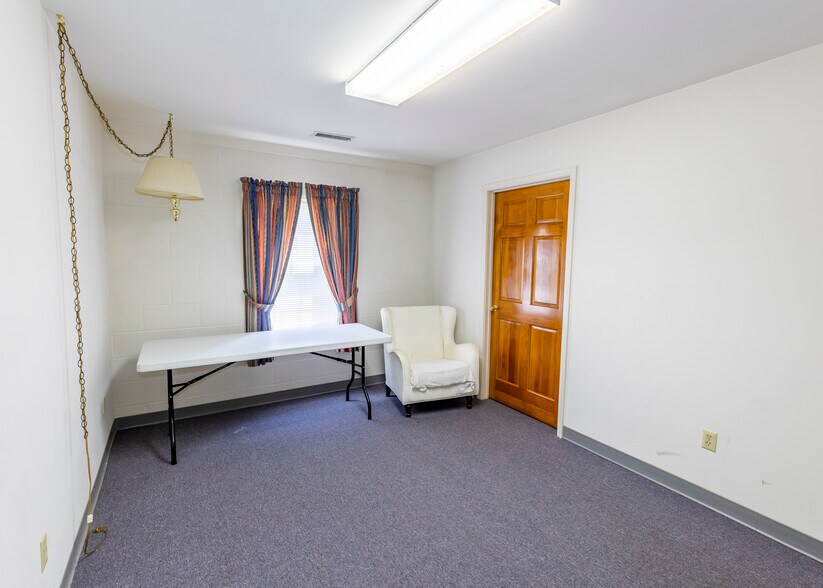 More Photos Of 1667 Cartersville Rd, Cartersville Flex For Sale