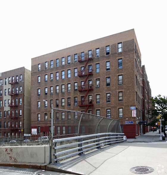 More Photos Of 3050 Grand Concourse, Bronx Apartments For Lease