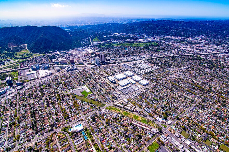 More Photos Of 509-531 N Hollywood Way, Burbank Unknown For Lease