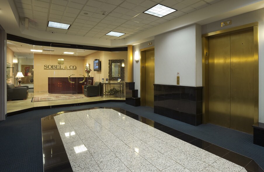 More Photos Of 293 Eisenhower Pky, Livingston Office For Lease