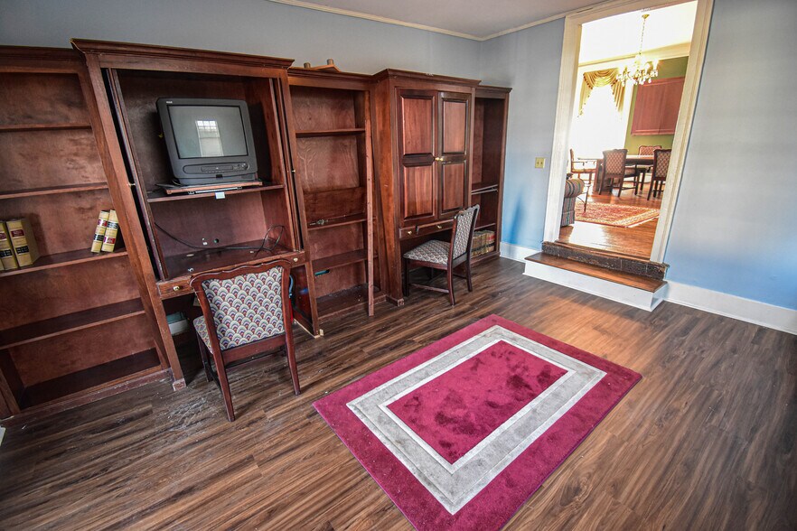 More Photos Of 2606 8th St, Tuscaloosa Office For Sale