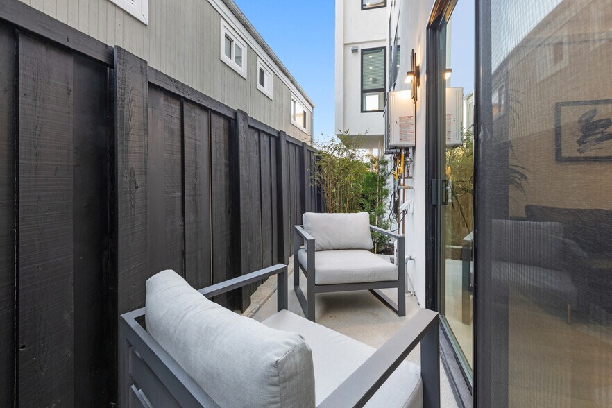 More Photos Of 5727 Lauretta St, San Diego Apartments For Sale