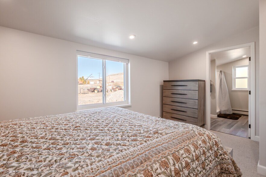 More Photos Of 43950 US Highway 50, Gunnison Flex For Sale