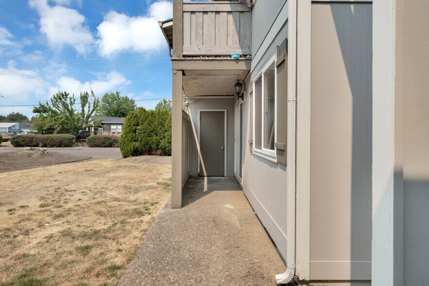 More Photos Of 3240-3320 NE 8th St, Gresham Apartments For Sale