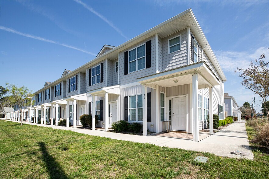 More Photos Of Village Rd @ Dresser Lane, Leland Apartments For Sale