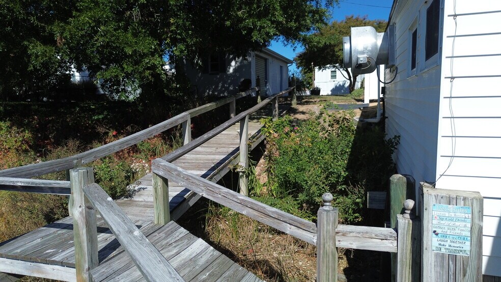 More Photos Of 38869 Morris Point Rd, Abell Restaurant For Sale