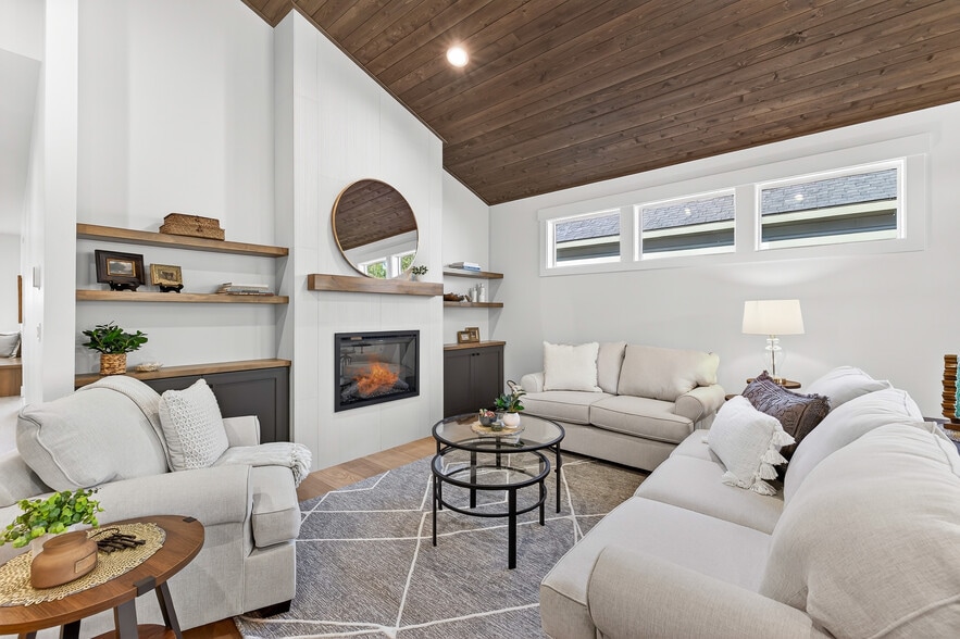 More Photos Of 101, 103 Bighorn Court, Mccall Specialty For Sale