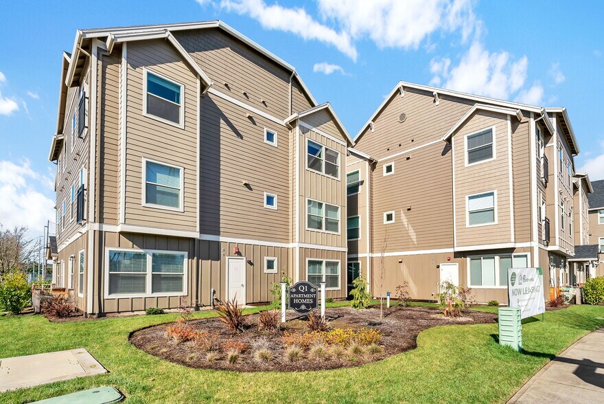 More Photos Of 421 NE 80th Ave, Hillsboro Apartments For Sale