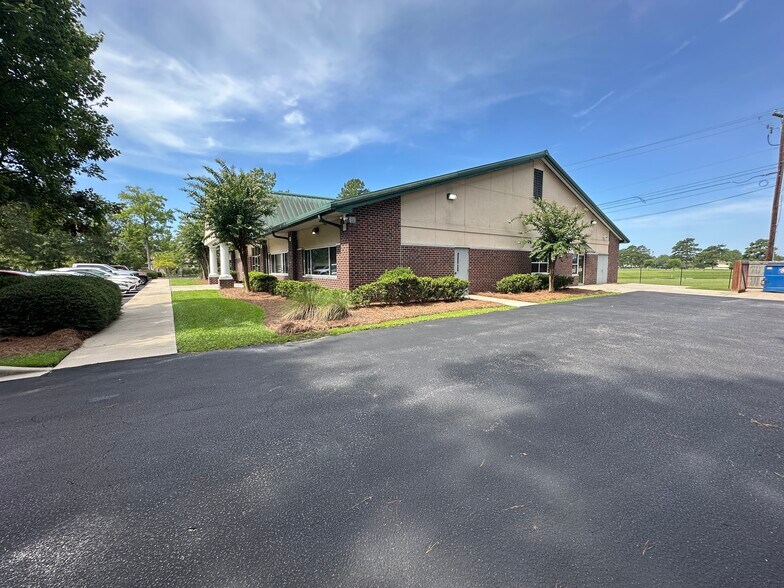 More Photos Of 2675 Lake Park Dr, North Charleston Medical For Lease