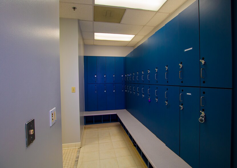 More Photos Of 1854 Lakepointe Dr, Lewisville Healthcare For Sale