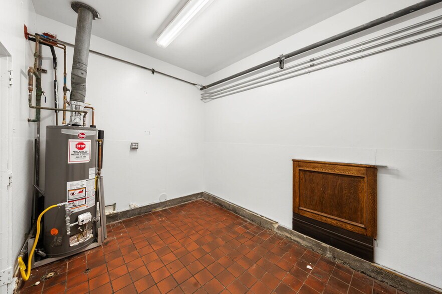 More Photos Of 1586 S Dixie Hwy, Coral Gables Restaurant For Lease