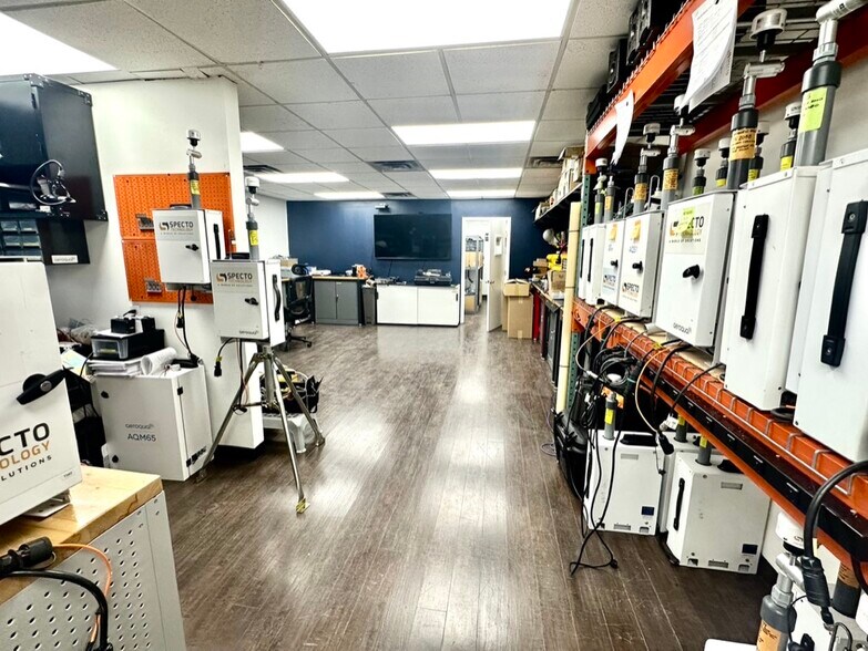 More Photos Of 1061 E Elizabeth Ave, Linden Warehouse For Sale