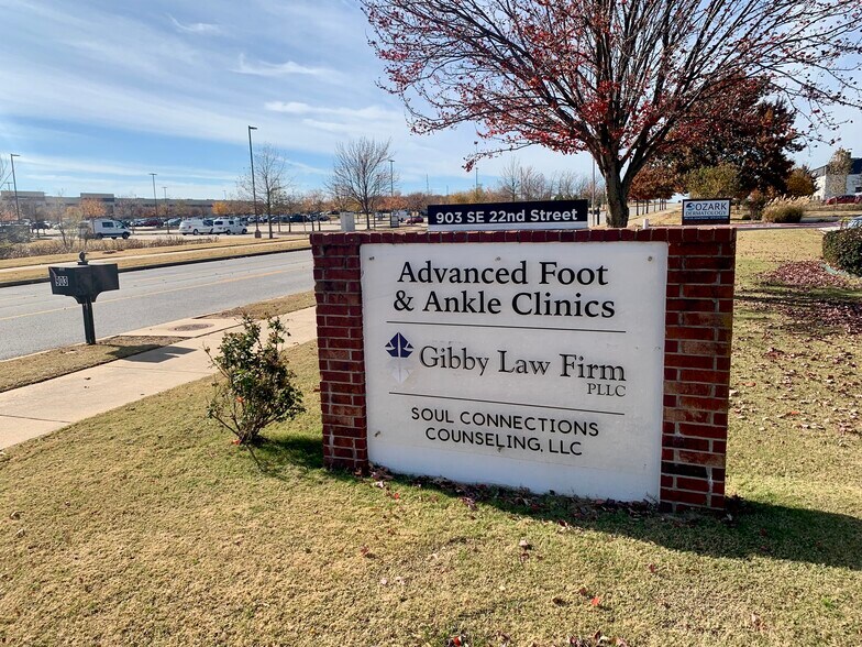 More Photos Of 903 SE 22nd St, Bentonville Office For Lease