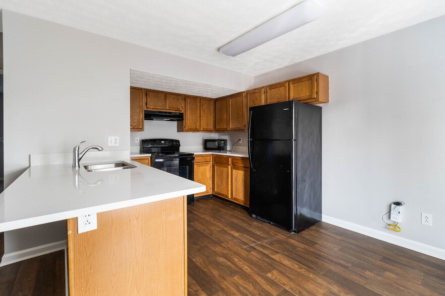 More Photos Of 3353-3375 Cove Lake Dr, Lexington Apartments For Sale