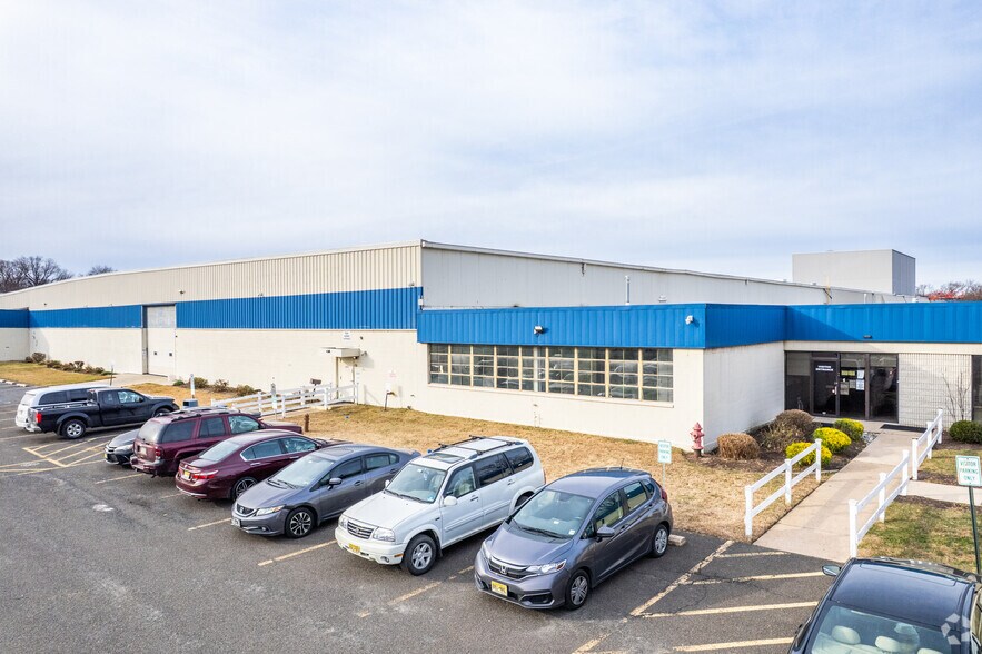 Primary Photo Of 800 Coopertown Rd, Delanco Distribution For Lease
