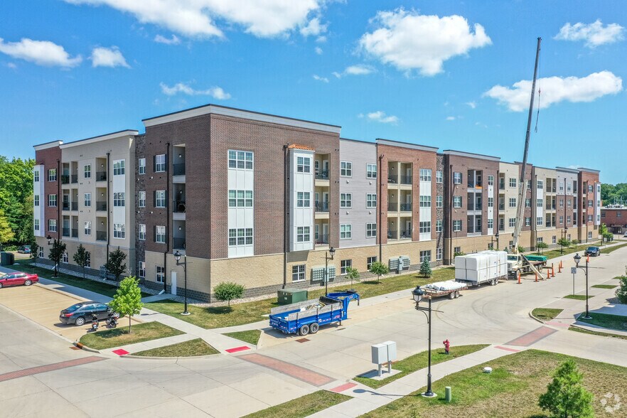 More Photos Of 345 Clark Dr, Coralville Apartments For Lease