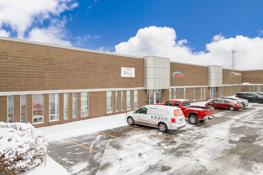 More Photos Of 9415-9495 Aut Transcanadienne, Montréal Warehouse For Lease