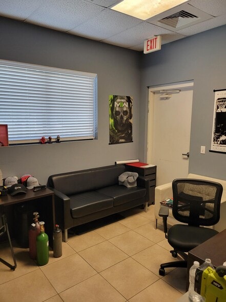 More Photos Of 17161 Alico Center Rd, Fort Myers Warehouse For Lease