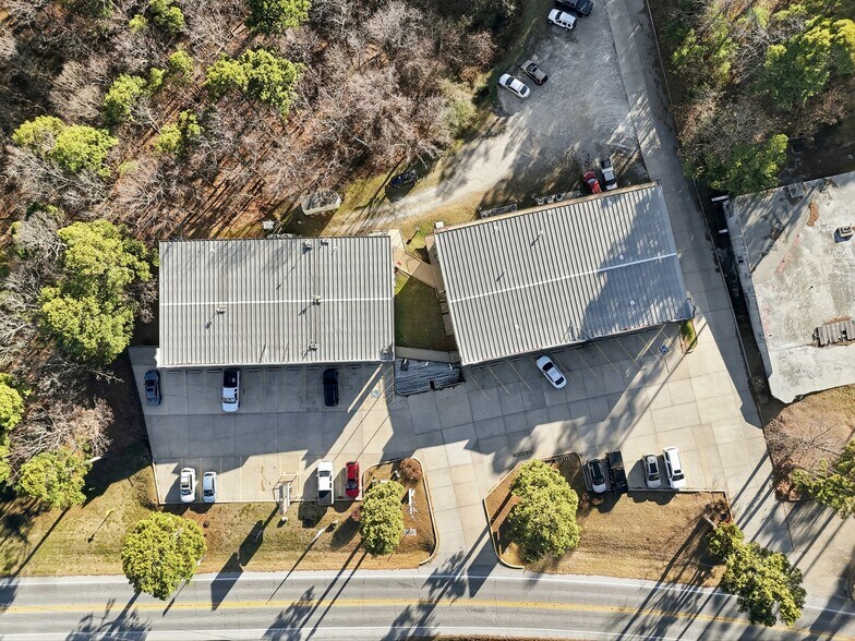 More Photos Of 3022 E Van Buren, Eureka Springs Storefront For Lease