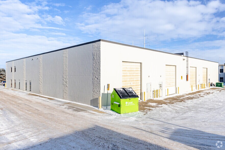 More Photos Of 17611-17615 105th Ave NW, Edmonton Flex For Lease