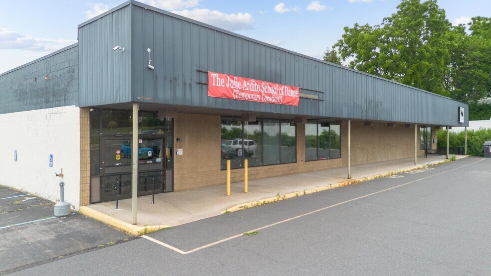 More Photos Of 629 S Main St, Old Forge Freestanding For Lease