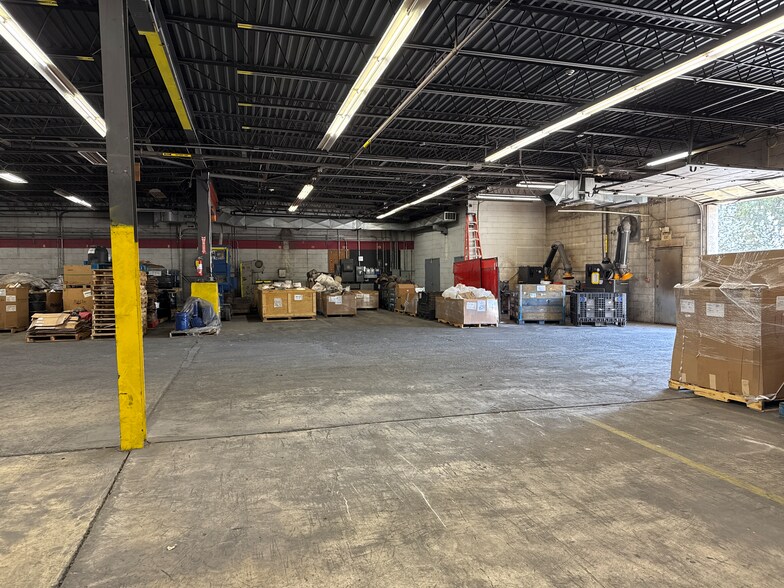 More Photos Of 1002 Industrial Dr, West Berlin Distribution For Lease