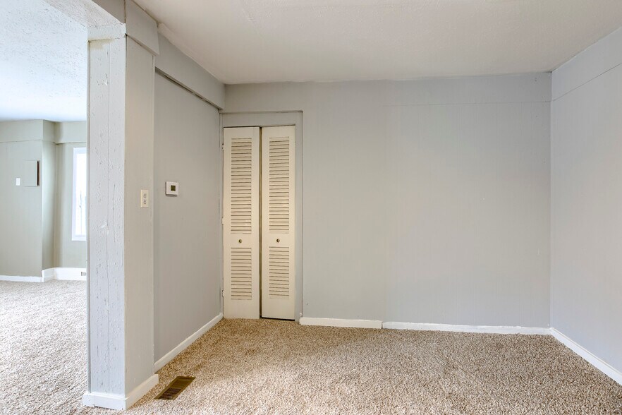 More Photos Of 1127 Merriam Ln, Kansas City Apartments For Sale