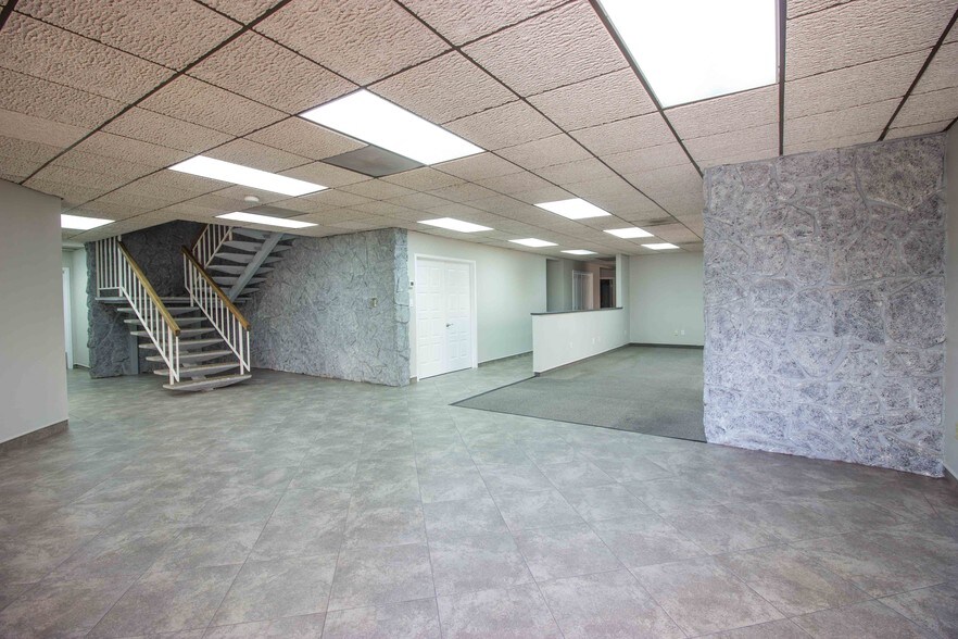 More Photos Of 3635 Afton Rd, San Diego Manufacturing For Lease