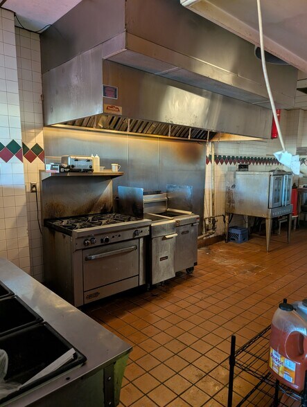More Photos Of 14708 Hiram Clarke Rd, Houston General Retail For Lease