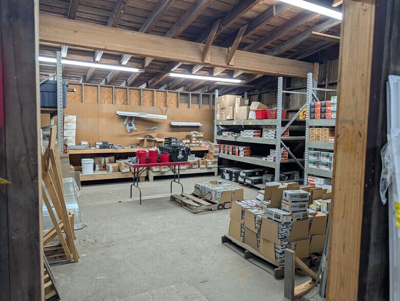 More Photos Of 612 Ball Street, Perry Storefront Retail Office For Sale