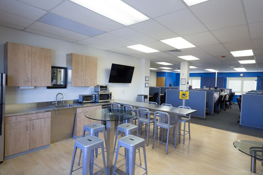 More Photos Of 607 North Ave, Wakefield Office For Lease