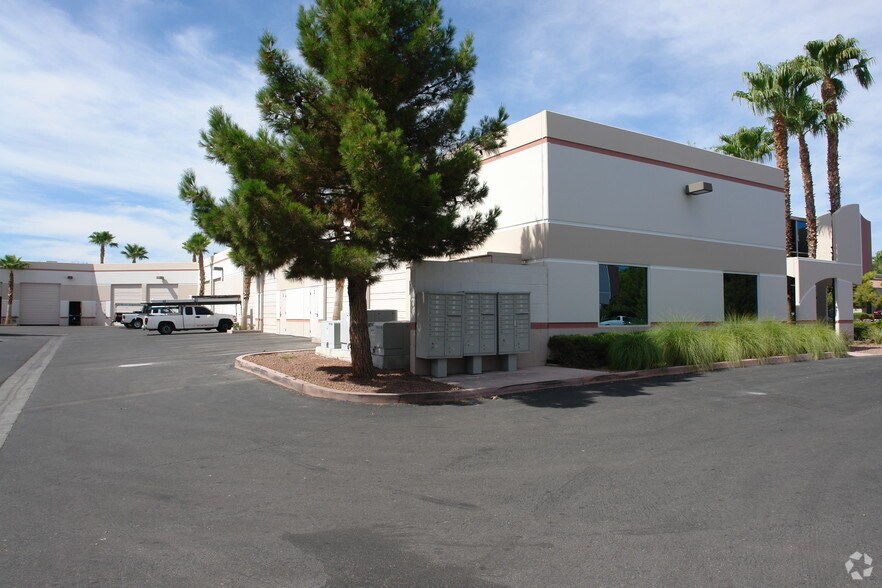 6380 McLeod Dr, Las Vegas, NV 89120 Flex/R&D For Lease