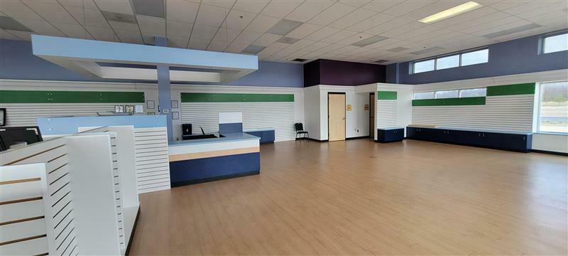 More Photos Of 100 Stadium Dr, Defiance Storefront For Lease