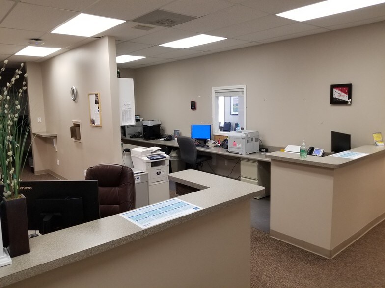 More Photos Of 239 Ash St, Tipton Medical For Lease