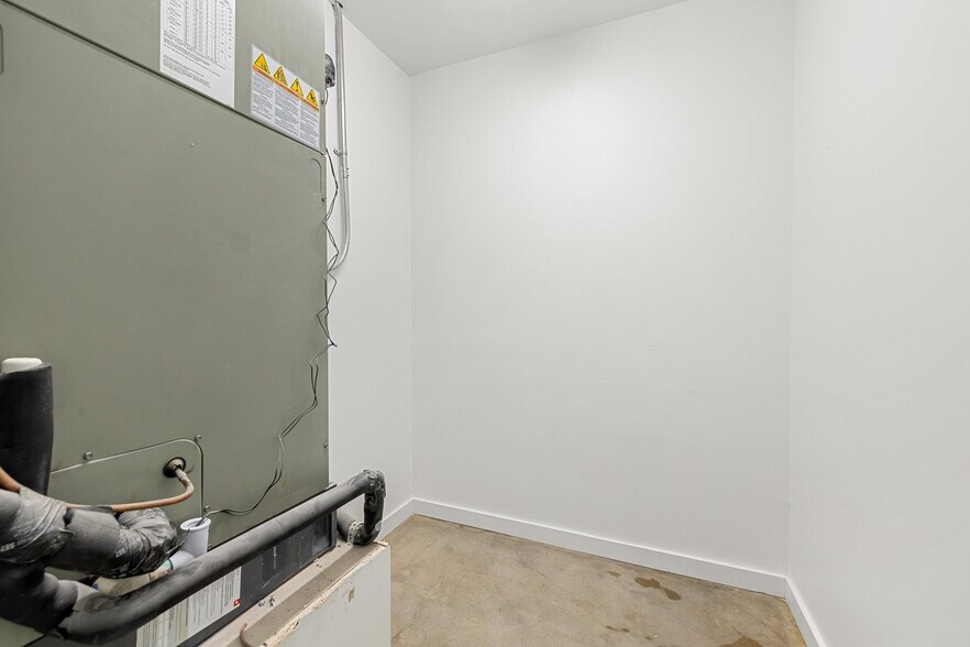 More Photos Of 301-303 Elliott St, Taylor Office For Lease