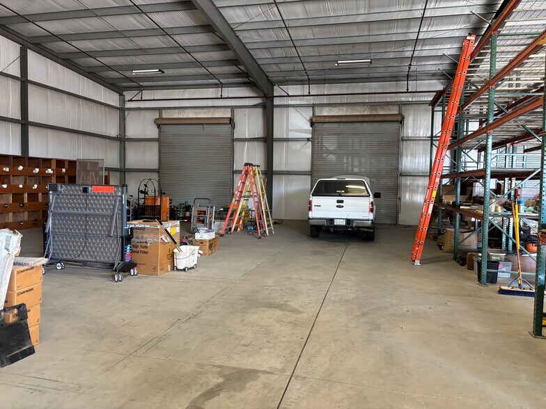 More Photos Of 992 Marchy Ln, Ceres Distribution For Sale