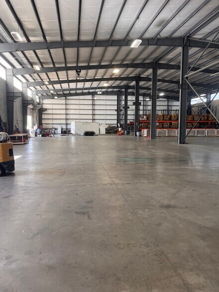 More Photos Of 11804 Fairmont Pky, La Porte Warehouse For Lease