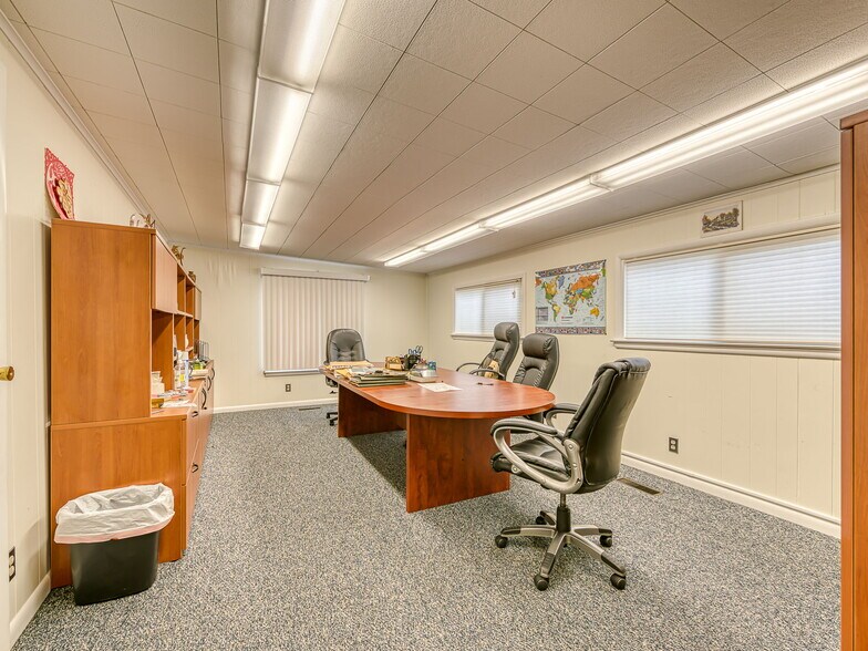 More Photos Of 111 Jones Ave, Monroe Warehouse For Lease