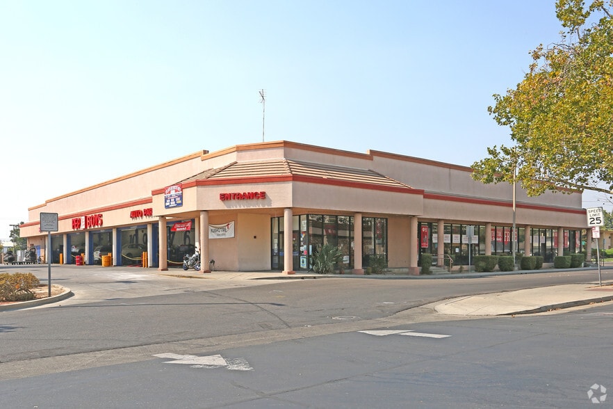 Primary Photo Of 1207 West Main St, Merced Auto Repair For Lease