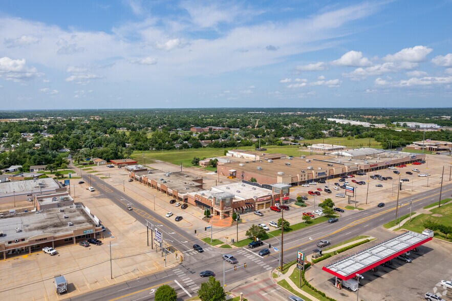 More Photos Of 7505 SE 15th St, Midwest City Freestanding For Lease