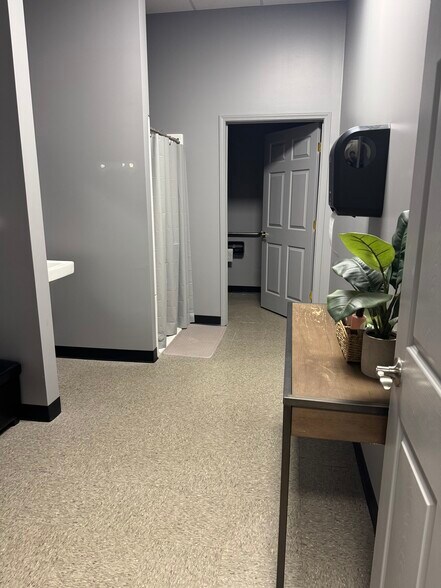 More Photos Of 1385 Highlands Ridge Rd SE, Smyrna Unknown For Lease