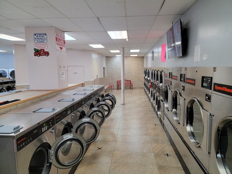More Photos Of 1110-1112 S Long Beach Blvd, Compton General Retail For Sale